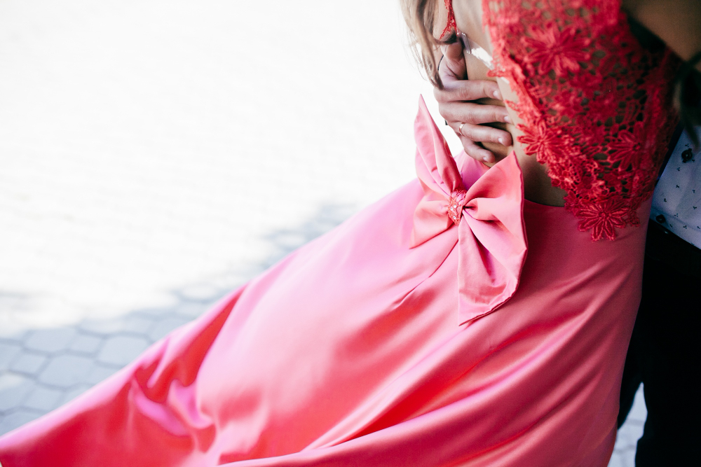 Encuentra el vestido y los accesorios perfectos en Sueños de Seda
